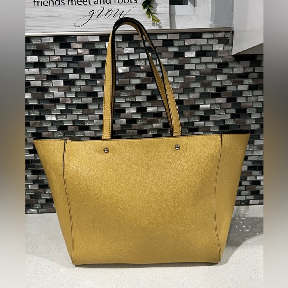 Tahari Yellow Tote with Chain Detail and Structured Design - Picture 4 of 11
